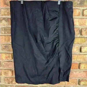 Torrid Sz. 2 (2X 18-20) Midi Studio Luxe Ponte Pencil Skirt